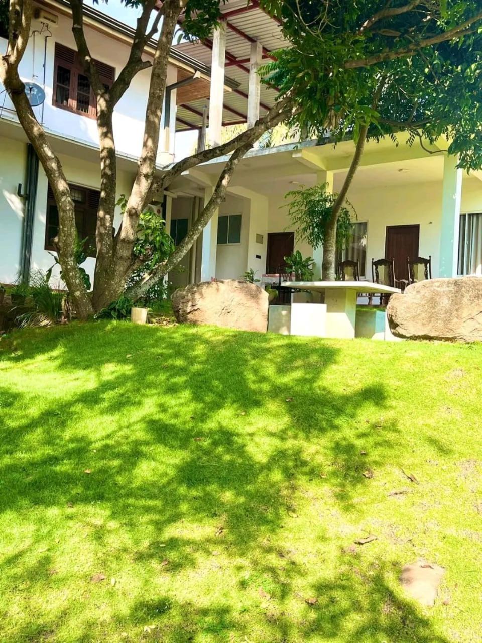 Golden Residence Anuradhapura Zewnętrze zdjęcie