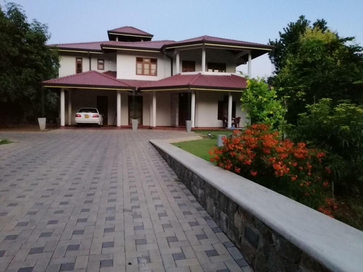 Golden Residence Anuradhapura Zewnętrze zdjęcie